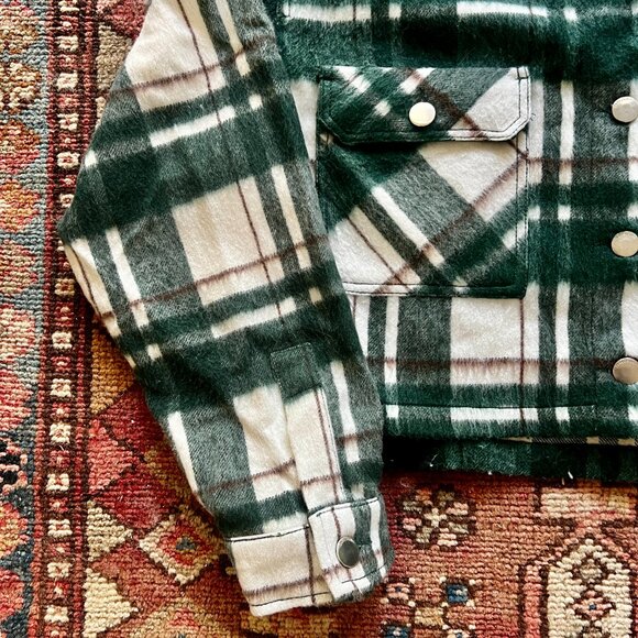 Zara Cropped Green and White Plaid Flannel Jacket, L - Picture 4 of 6